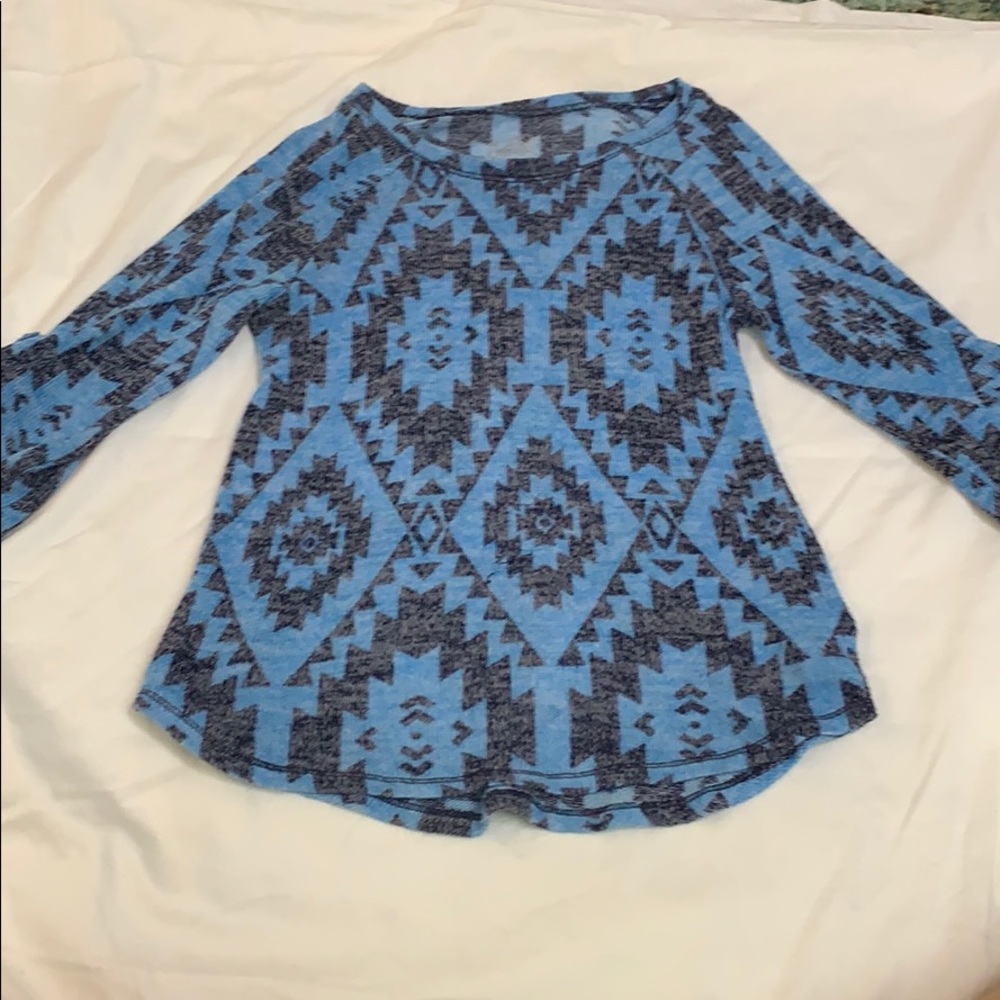 Girls long sleeve/short sleeve.